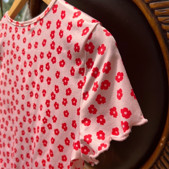 Pink Short Sleeve Crop Top with Red Flowers - Picture 8 of 16